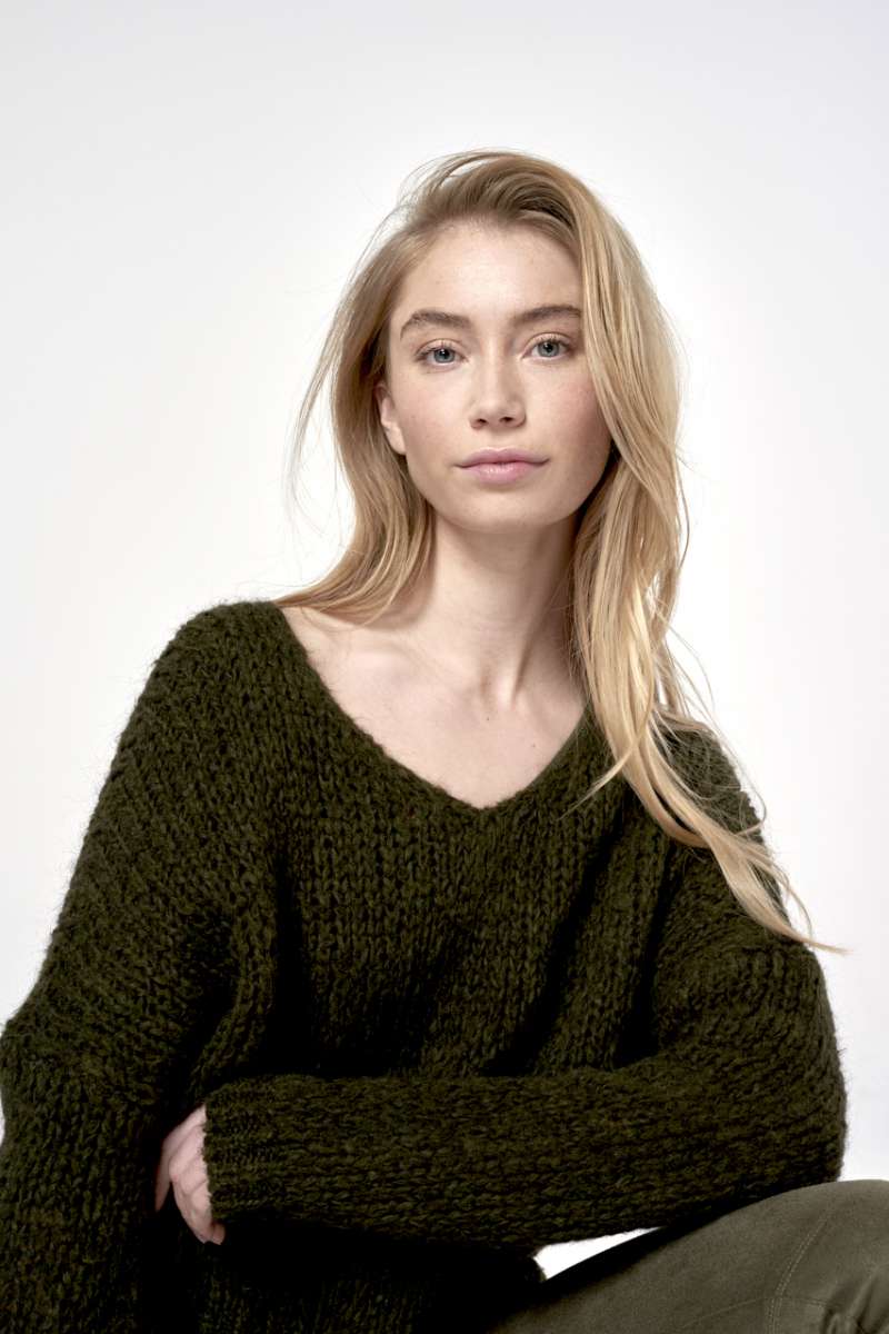 Simple Sascha V-Neck Khaki